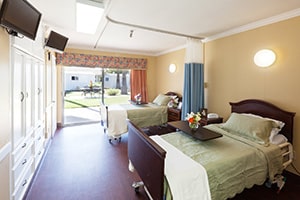 university-300×200-4